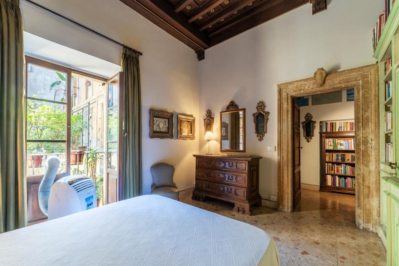 Pantheon Apartment - L'Angolo Nascosto Dei Quadri โรม ภายนอก รูปภาพ