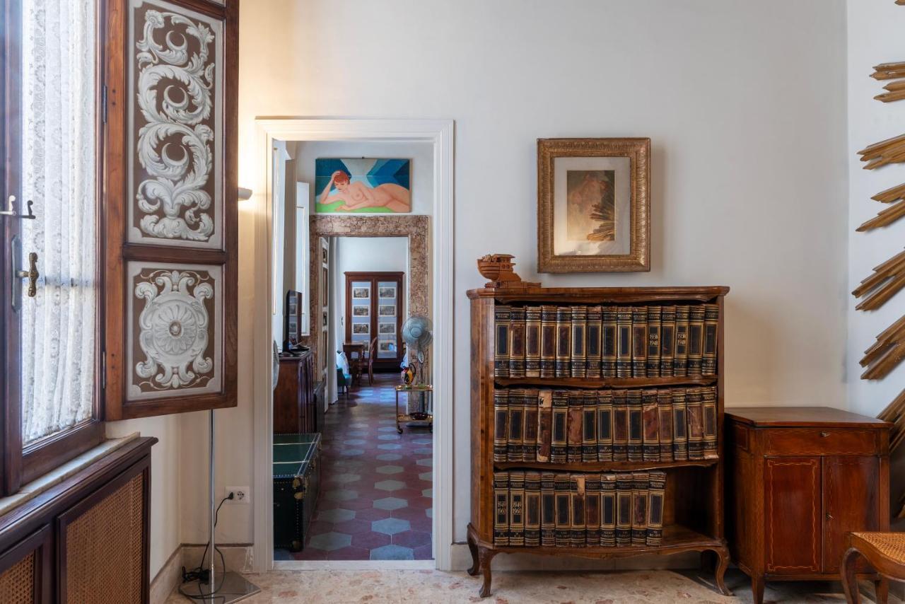 Pantheon Apartment - L'Angolo Nascosto Dei Quadri โรม ภายนอก รูปภาพ