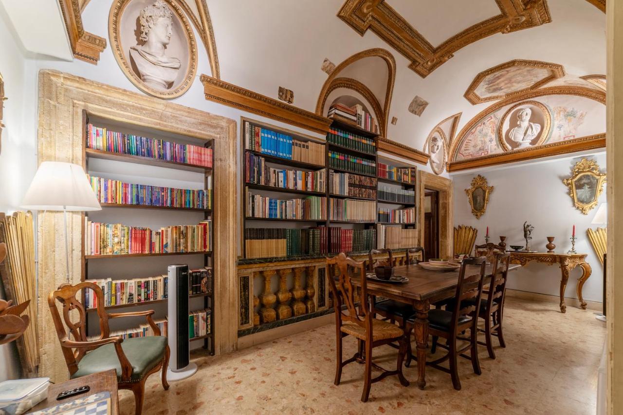 Pantheon Apartment - L'Angolo Nascosto Dei Quadri โรม ภายนอก รูปภาพ